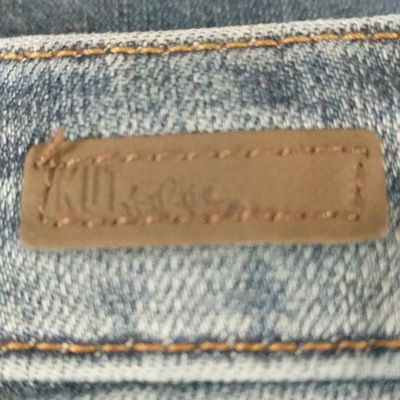 Kut From The Kloth Catherine Boyfriend Medium Wash Jeans - size 4 - Picture 6 of 6